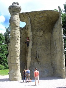 Foto: Kletterkurs am Kahleberg, Fortbildung für Sozialpädagogen, Klettern mit Kindern und Jugendlichen, Erlebnispädagogik